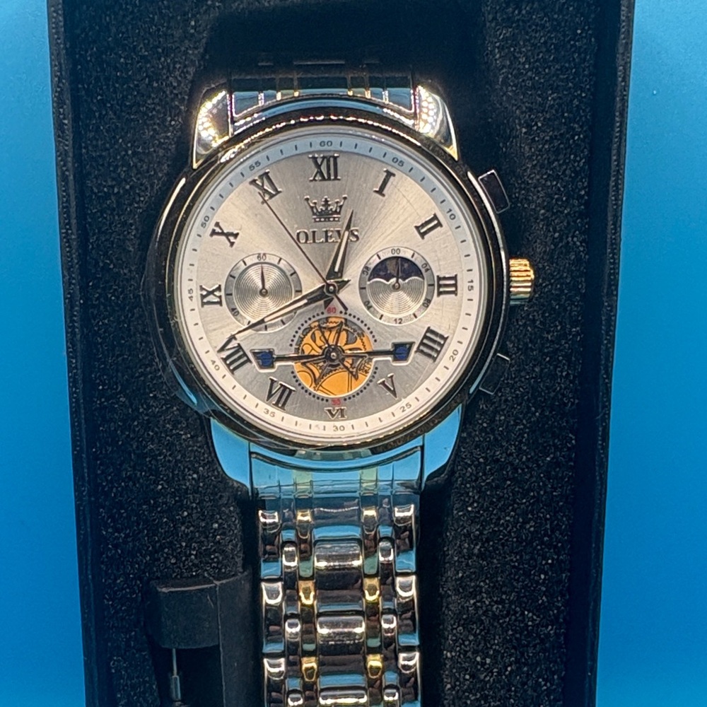 Luxury Two-Tone Men's Watch with Roman Numerals - Picture 2 of 5